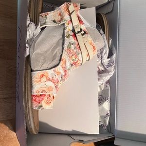 Blowfish shoes size 10 new